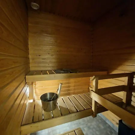 Hima With Sauna & Private Parking *