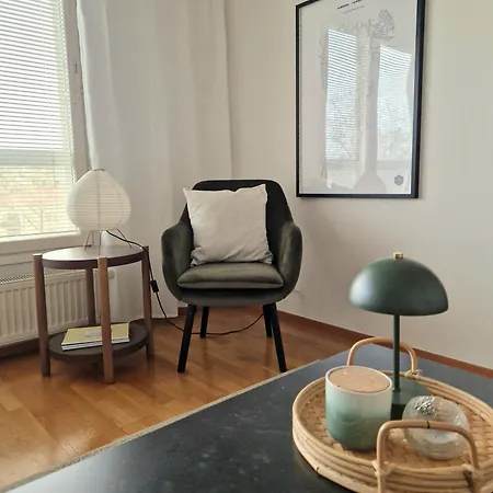 Hima With Sauna & Private Parking *